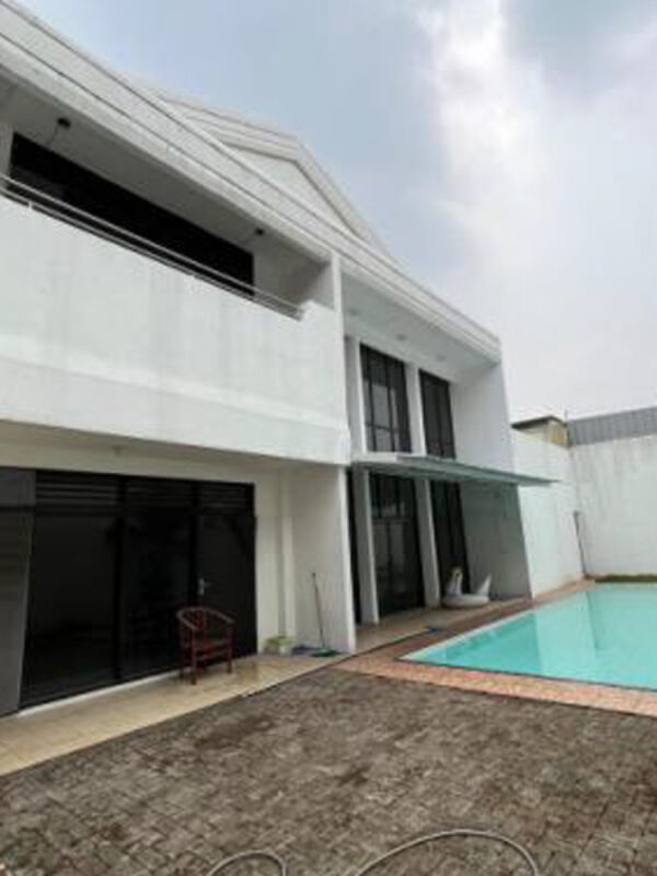 rumah 11 (8) rumah 11 (8)