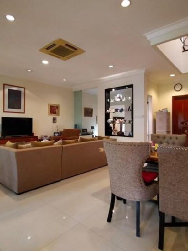 rumah 14 (5) rumah 14 (5)