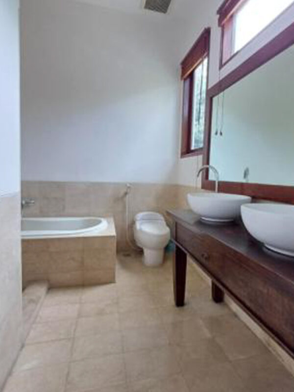 rumah 20 (1) rumah 20 (1)