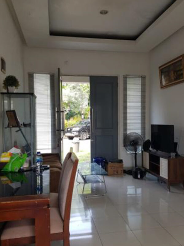 rumah 6 (8) rumah 6 (8)