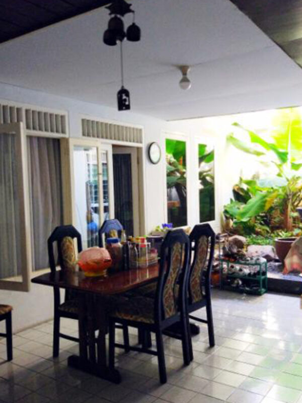 rumah 8 (1) rumah 8 (1)